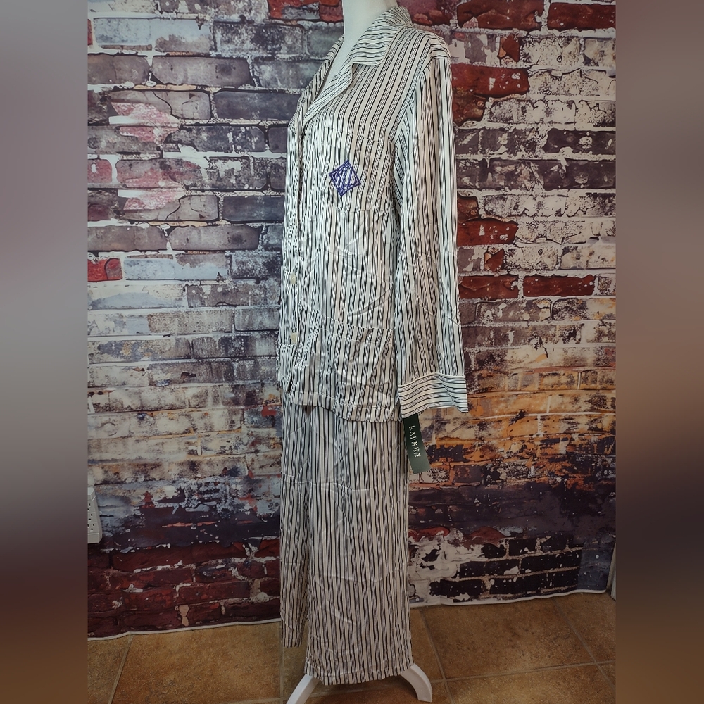 Lauren Ralph Lauren Silky Print Pajamas - Picture 2 of 9